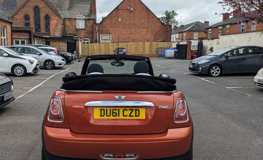 Mini One Convertible [2011]