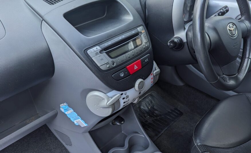 Toyota Aygo Ice VVT-I [2012]