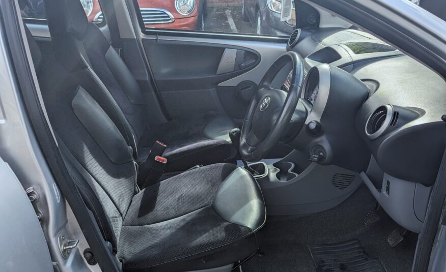 Toyota Aygo Ice VVT-I [2012]