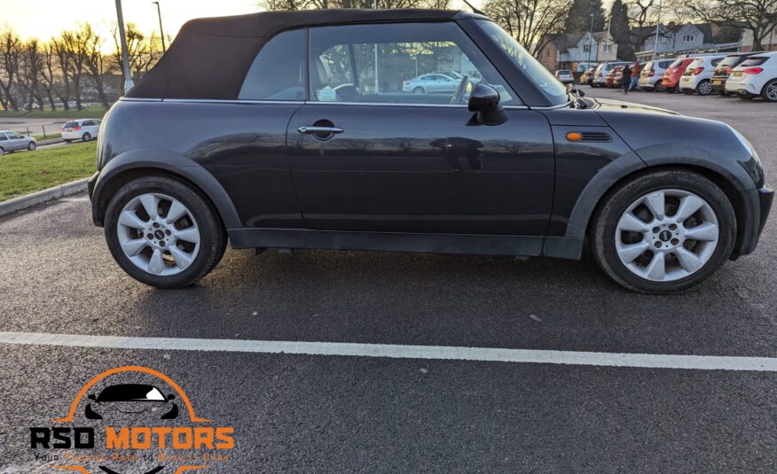 Mini One Convertible (Automatic) [2005]