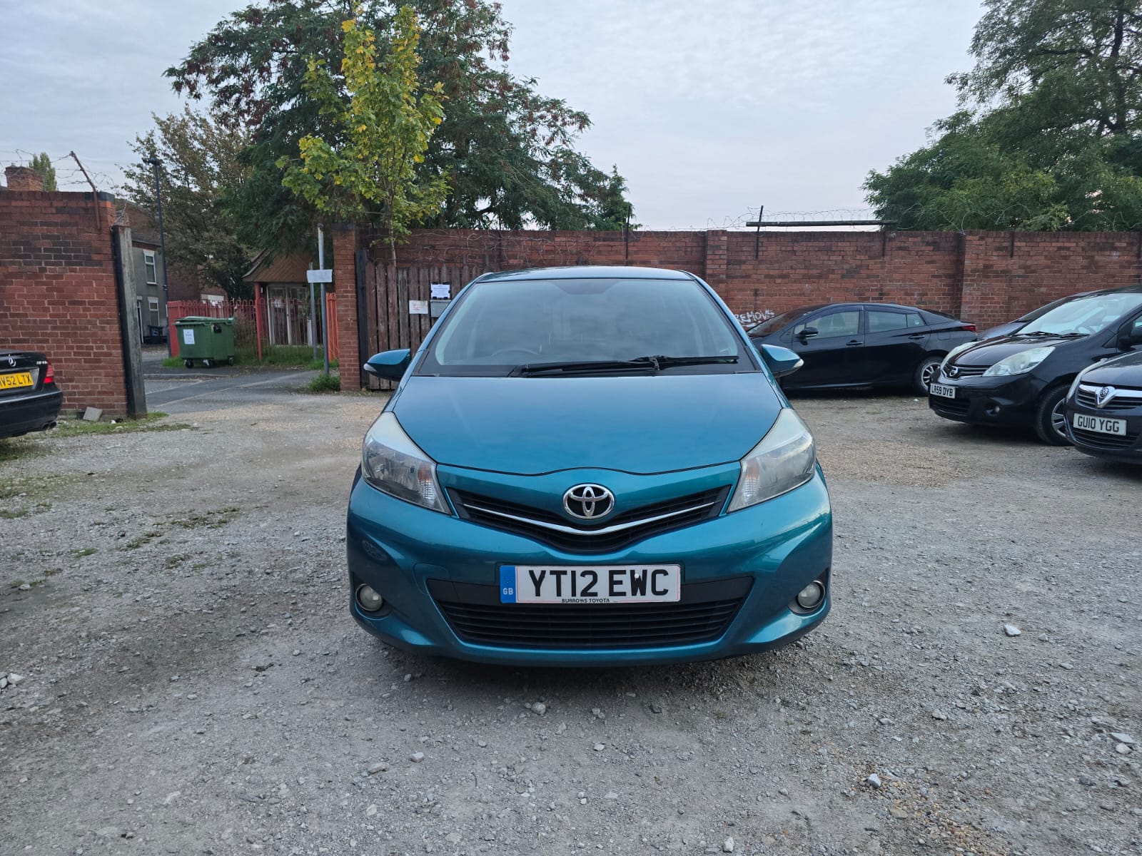 TOYOTA YARIS SR VVT-I (2012)