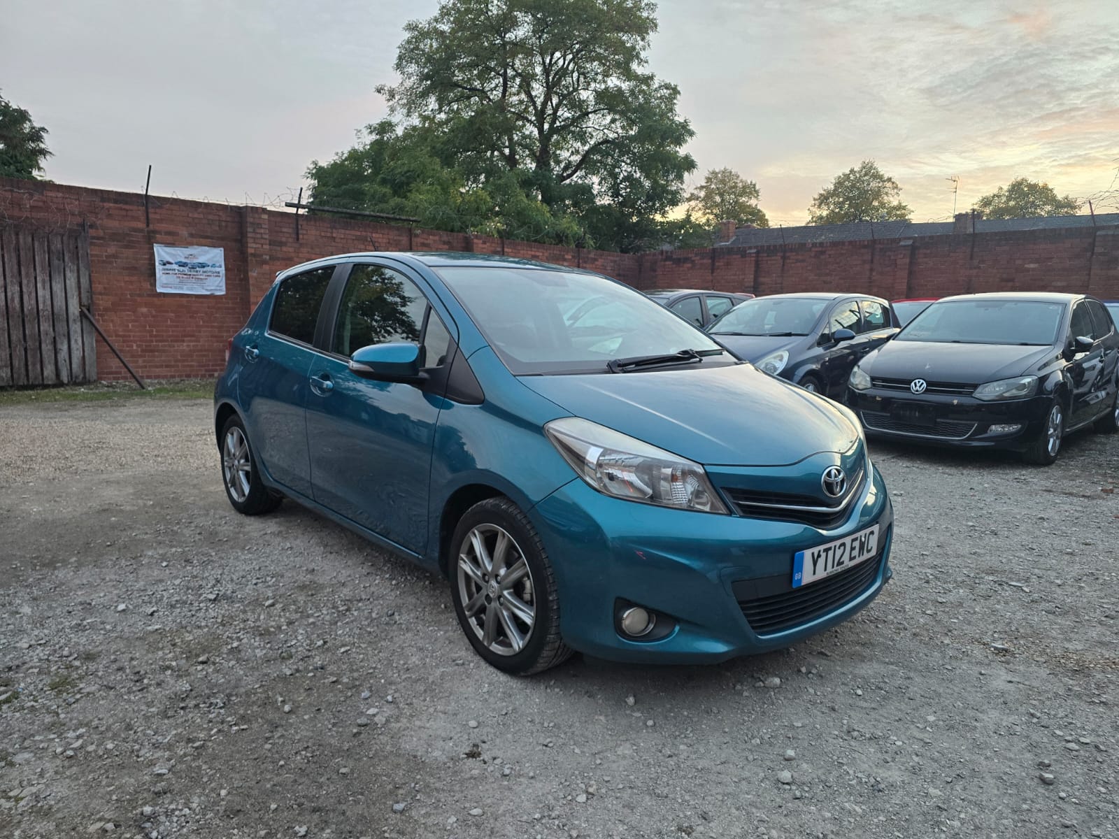 TOYOTA YARIS SR VVT-I (2012)