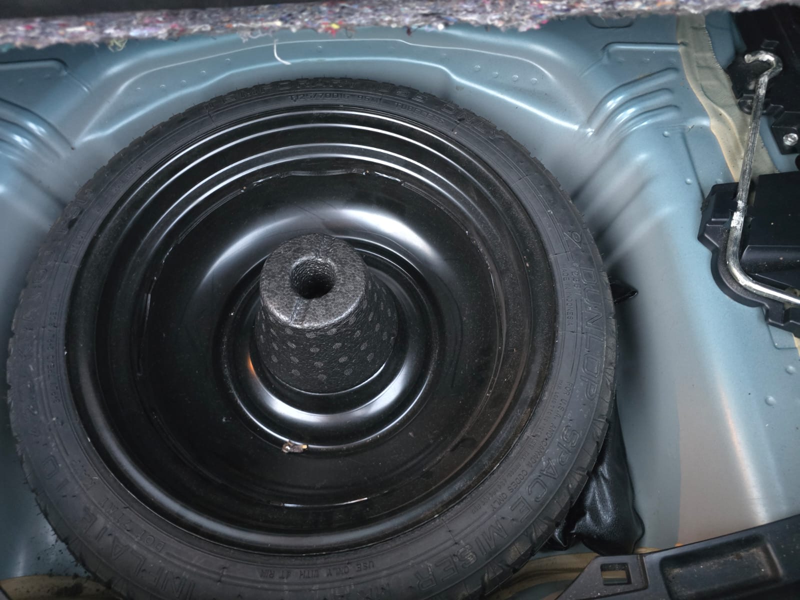 TOYOTA YARIS SR VVT-I (2012)