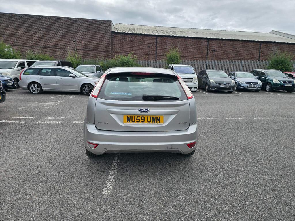 Ford Focus 1.6 Style Hatchback 5dr Petrol Manual