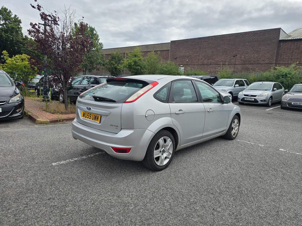 Ford Focus 1.6 Style Hatchback 5dr Petrol Manual