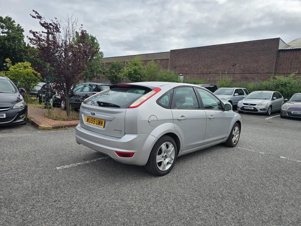 Ford Focus 1.6 Style Hatchback 5dr Petrol Manual