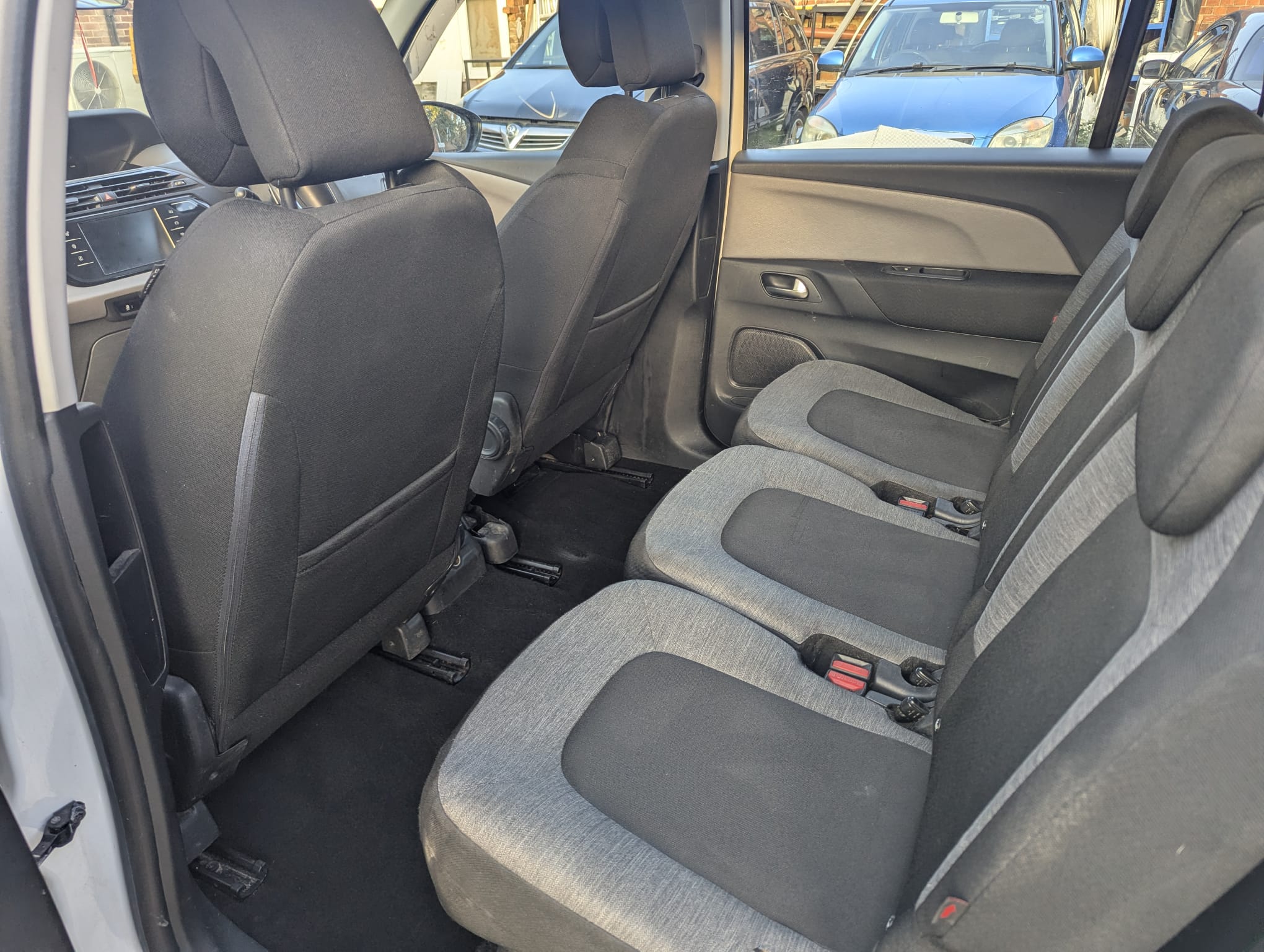 Citroen C4 Grand Picasso E-Hdi 2015  (Automatic/7 Seater)