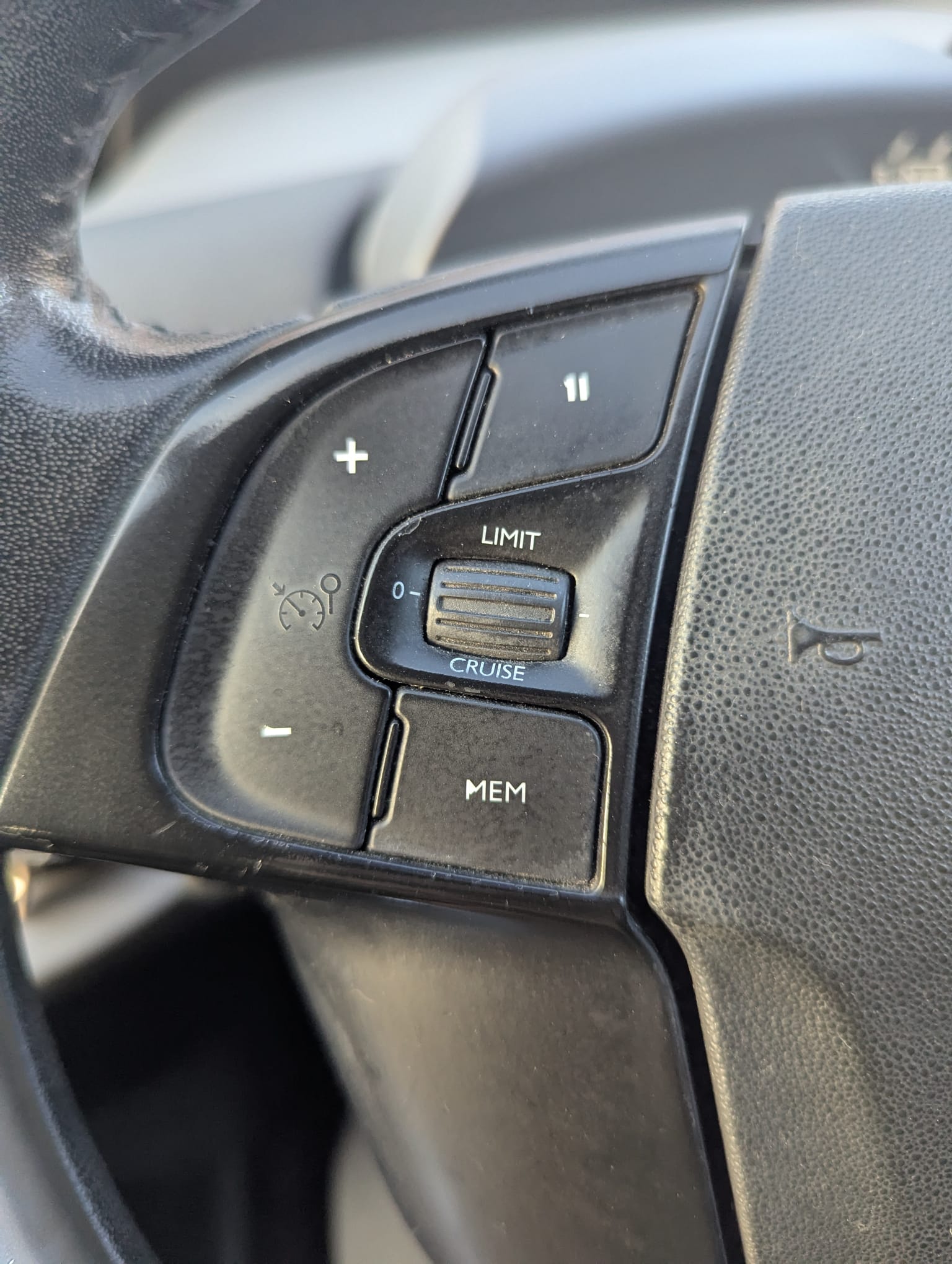 Citroen C4 Grand Picasso E-Hdi 2015  (Automatic/7 Seater)