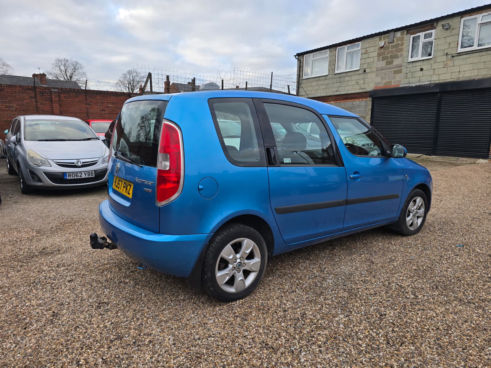 Skoda Roomster 1.4 TDI Pure Drive 2 MPV 5dr Diesel Manual (135 g/km, 80 bhp) 2007
