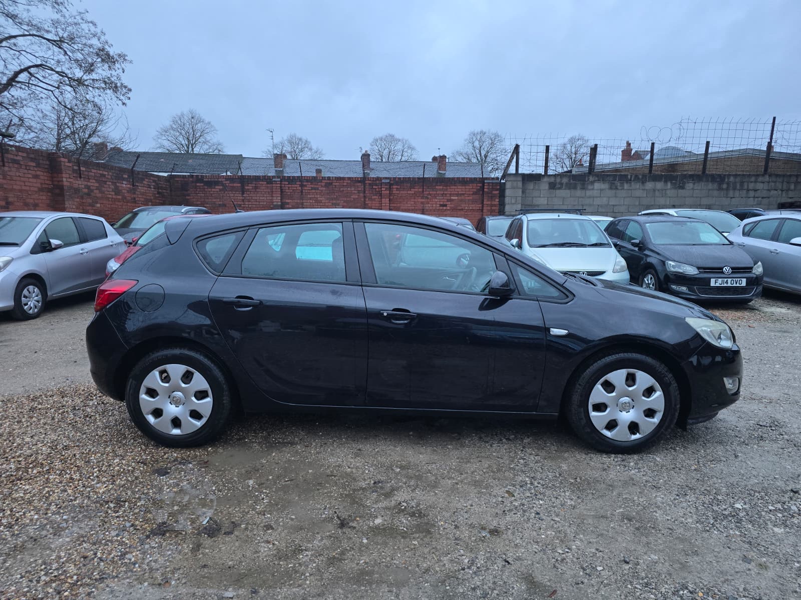 Automatic Vauxhall Astra 1.6 2010 16v Exclusiv Hatchback 5dr Petrol Auto Euro 5 (115 ps)