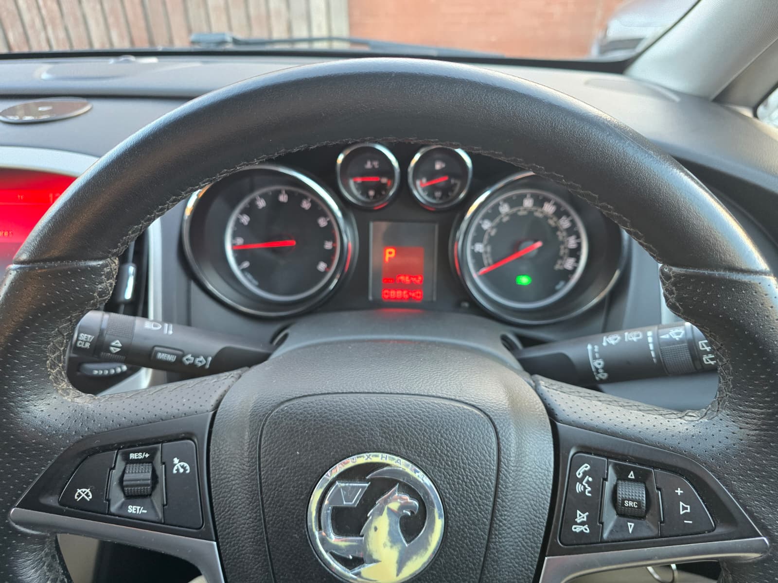 Automatic Vauxhall Astra 1.6 2010 16v Exclusiv Hatchback 5dr Petrol Auto Euro 5 (115 ps)